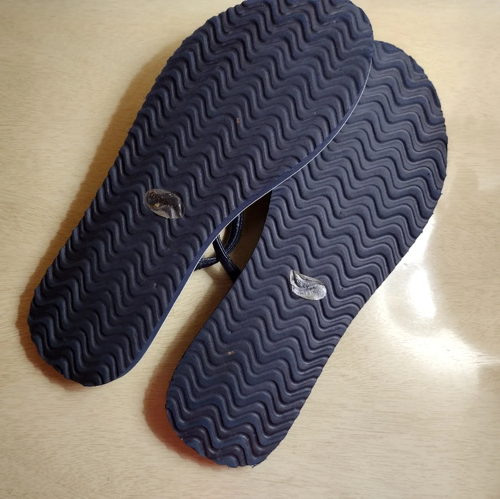 Vera Bradley Large Starry Night (Summer 2010) Braided Flip Flops. - Picture 5 of 10